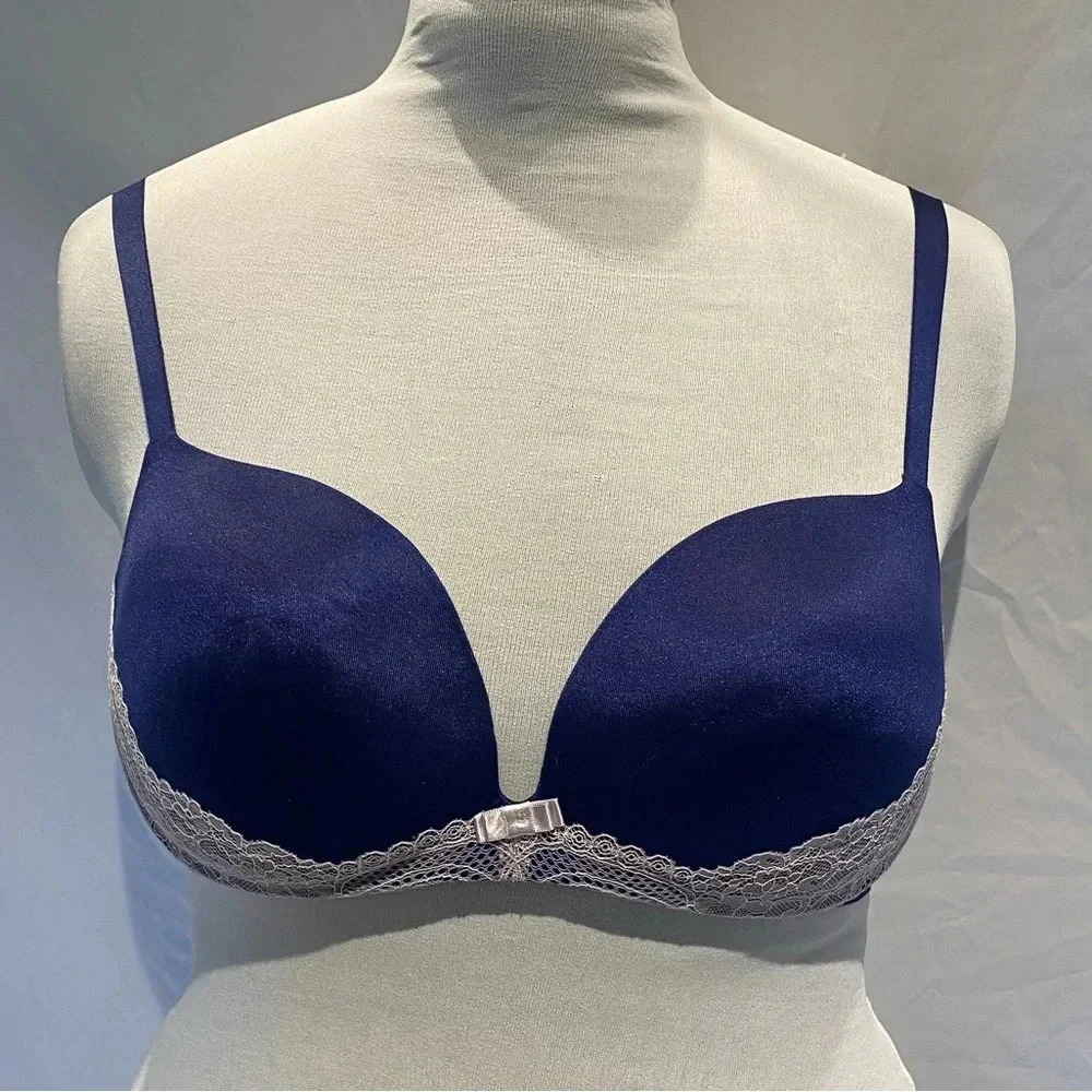 Victoria’s Secret Lined Demi Bra, navy blue with white lace, size 36D